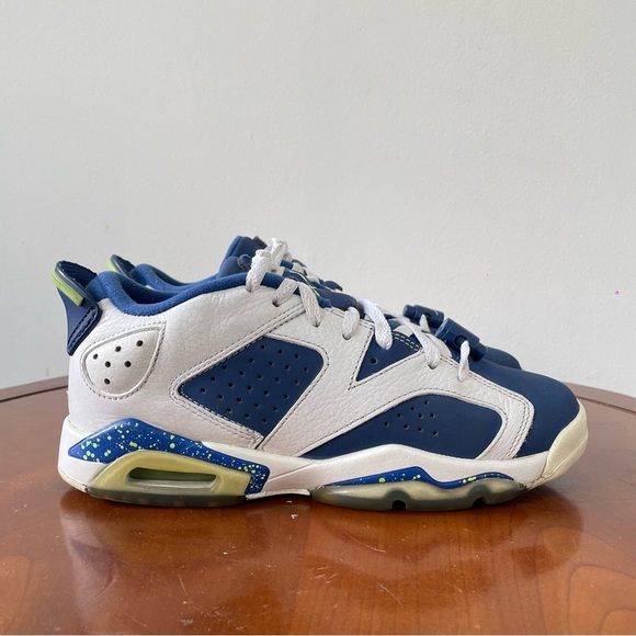 Air Jordan Kids 6 Retro Low BG Sneakers | US 5.5 - Picture 2 of 7